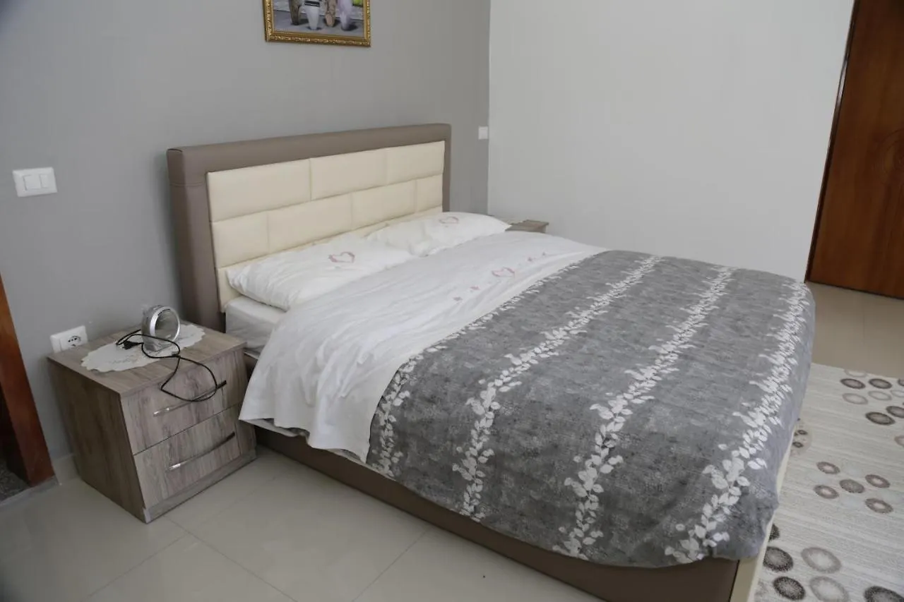 Bar Restorant Kristal Hotel Tirana Guest house